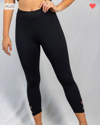 White Birch Athleisure Capri Leggings Plus